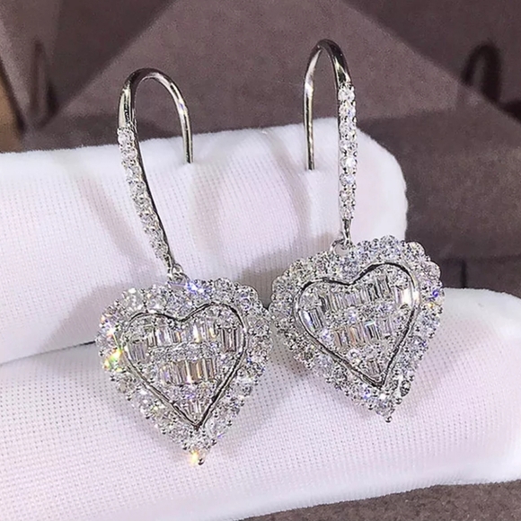 SOLD SOLD SOLD Stunning Baggett Heart Earrings - Picture 2 of 4